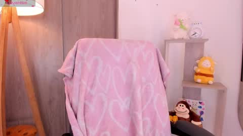 Danielle Rose online show from October 1, 2025, 9:21 pm