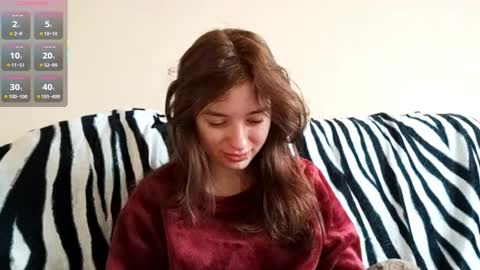 Mia online show from December 19, 2025, 8:43 am