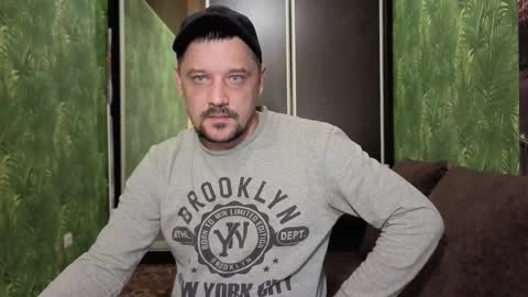 DanieloCool online show from September 17, 2025, 12:07 pm