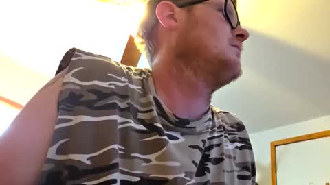 Snapshot of danielp_mod_cb chatting on April 6, 2026, 9:49 pm Daniel y. online show from April 6, 2026, 9:49 pm