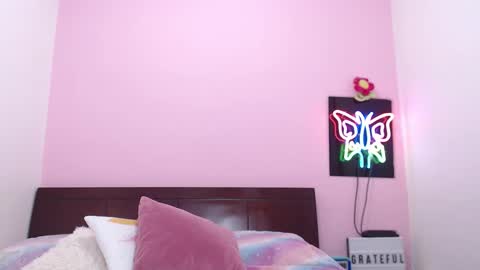 K A R O L online show from February 27, 2025, 9:36 pm