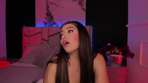 Snapshot of daniphoenixx chatting on November 21, 2025, 7:23 pm Dani Phonenix online show from November 21, 2025, 7:23 pm