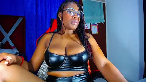 danisabrownn online show from April 10, 2026, 2:33 pm