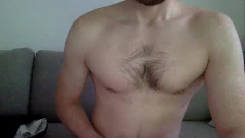 Buzzy online show from November 22, 2025, 2:27 pm