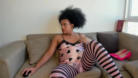 Snapshot of danisweet_ chatting on May 7, 2026, 9:09 pm dani online show from May 7, 2026, 9:09 pm
