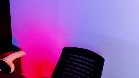 Dani whatson online show from September 26, 2025, 3:43 am