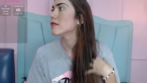 danna7cute online show from December 19, 2025, 9:11 pm