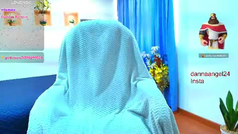 Snapshot of danna_angel chatting on June 12, 2026, 9:57 pm Danna online show from June 12, 2026, 9:57 pm