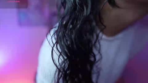 Danna Lovs online show from February 25, 2026, 2:27 pm