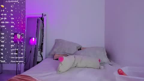 Danna Rhodes online show from October 14, 2025, 12:11 am