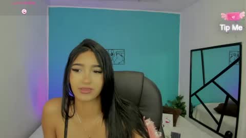 Danna online show from May 20, 2026, 12:33 pm