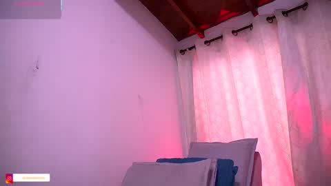 Snapshot of dannaberlin chatting on October 9, 2025, 7:34 pm Danna Berlin online show from October 9, 2025, 7:34 pm