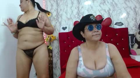 dannalanegra2 online show from October 7, 2025, 6:38 pm