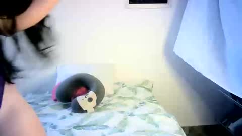 Snapshot of dannanovoa chatting on May 17, 2026, 12:23 pm Danna online show from May 17, 2026, 12:23 pm