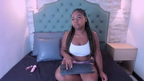 Dannawhisper   online show from May 13, 2026, 11:40 am