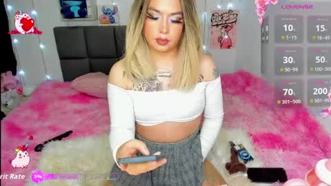 dannia_13 online show from May 15, 2026, 2:07 am