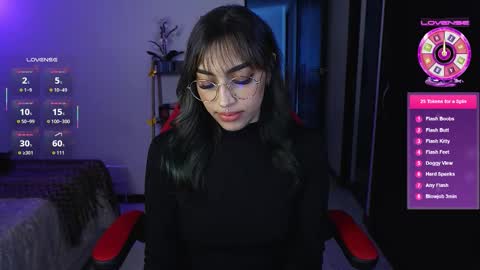 Snapshot of dannielle_ chatting on October 9, 2025, 8:18 pm online show from October 9, 2025, 8:18 pm