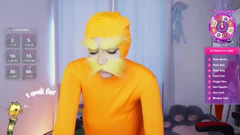 Snapshot of dannielle_ chatting on October 31, 2025, 5:36 pm online show from October 31, 2025, 5:36 pm