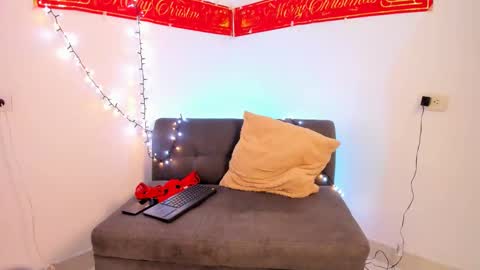 danny_and_lara online show from December 4, 2025, 3:32 pm