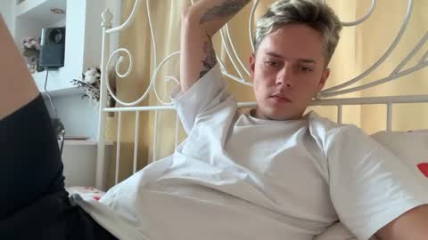 Snapshot of danny_love01 chatting on September 8, 2025, 3:44 pm danny online show from September 8, 2025, 3:44 pm