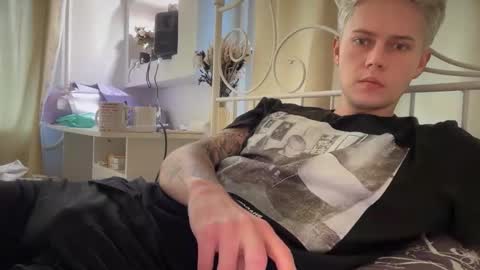 Snapshot of danny_love01 chatting on October 23, 2025, 10:25 am danny online show from October 23, 2025, 10:25 am