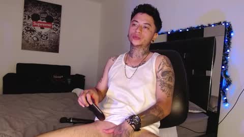 Snapshot of danny_stark chatting on December 27, 2024, 2:04 am Danny online show from December 27, 2024, 2:04 am