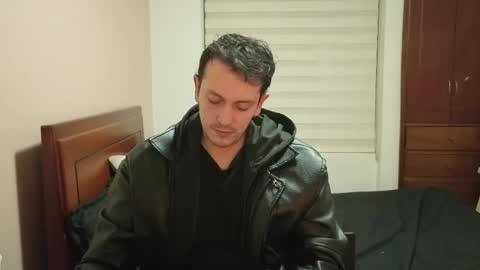 Snapshot of danruiz33 chatting on April 21, 2026, 2:04 am Dan online show from April 21, 2026, 2:04 am