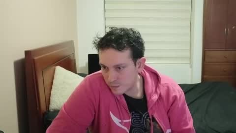 Snapshot of danruiz33 chatting on April 30, 2026, 1:56 am Dan online show from April 30, 2026, 1:56 am