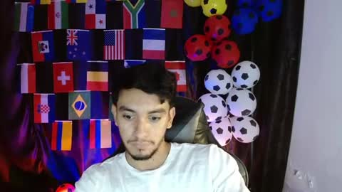 Snapshot of dante_18cm chatting on July 18, 2026, 12:26 am Dante online show from July 18, 2026, 12:26 am