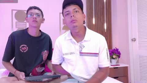 DANTE Y AXEL online show from April 27, 2026, 12:03 pm