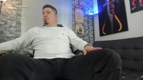 Snapshot of dante_bellini chatting on May 27, 2026, 2:03 pm dante_bellini online show from May 27, 2026, 2:03 pm