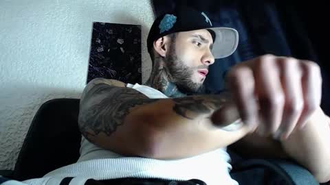 Snapshot of dante_d_angelo_ chatting on October 18, 2025, 4:37 am dante_d_angelo_ online show from October 18, 2025, 4:37 am