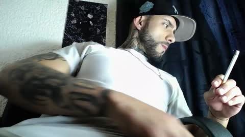 Snapshot of dante_d_angelo_ chatting on October 28, 2025, 10:23 pm dante_d_angelo_ online show from October 28, 2025, 10:23 pm