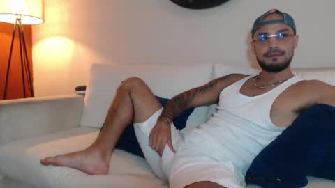 Snapshot of dante_hell1 chatting on June 2, 2026, 10:45 pm Dante Hell online show from June 2, 2026, 10:45 pm