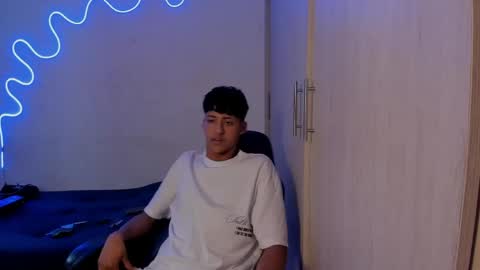 dante_martinez1 online show from April 2, 2026, 8:06 pm