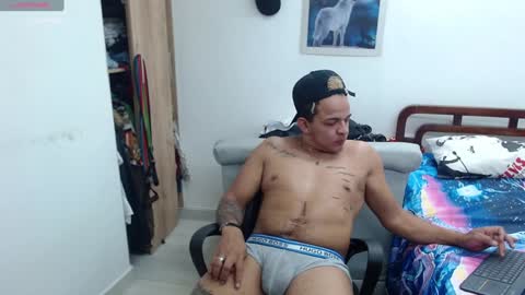Snapshot of dantebig_22 chatting on January 25, 2025, 3:52 pm dantebig_22 online show from January 25, 2025, 3:52 pm