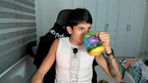 X Dante7373574 online show from April 4, 2026, 2:21 am