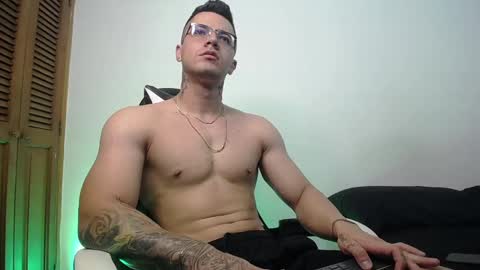 Snapshot of danteread chatting on February 17, 2025, 7:10 pm danteread online show from February 17, 2025, 7:10 pm