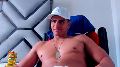 Snapshot of danterouxx chatting on February 4, 2026, 6:47 pm Dante online show from February 4, 2026, 6:47 pm