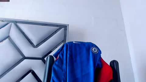 Snapshot of danterouxx chatting on February 16, 2026, 8:05 pm Dante online show from February 16, 2026, 8:05 pm