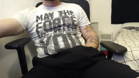 Snapshot of dantturbate chatting on December 9, 2024, 2:13 am re mazzeo online show from December 9, 2024, 2:13 am