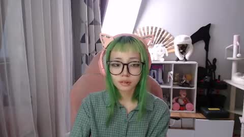 danyelleeyermann online show from July 28, 2026, 2:13 pm