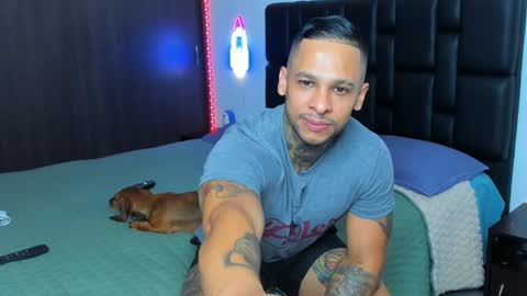 danyfitguy_ online show from January 28, 2025, 12:26 am