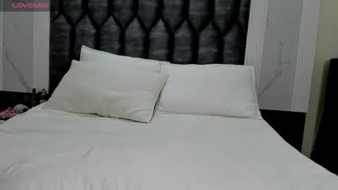 Snapshot of daphaineex chatting on October 11, 2025, 12:10 am daphaineex online show from October 11, 2025, 12:10 am