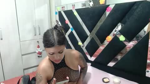 daphne877046 online show from April 14, 2026, 7:09 pm
