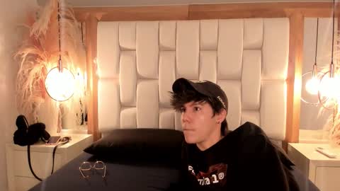 Snapshot of daphne_and_roger chatting on September 20, 2025, 11:33 am daphne_and_roger online show from September 20, 2025, 11:33 am