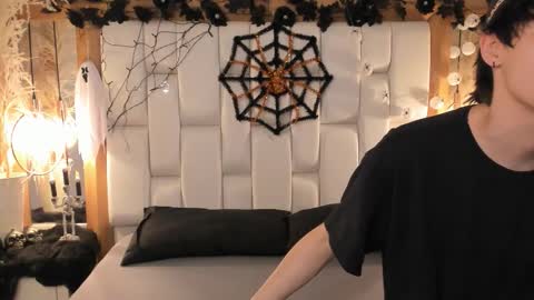 Snapshot of daphne_and_roger chatting on October 7, 2025, 11:29 am daphne_and_roger online show from October 7, 2025, 11:29 am