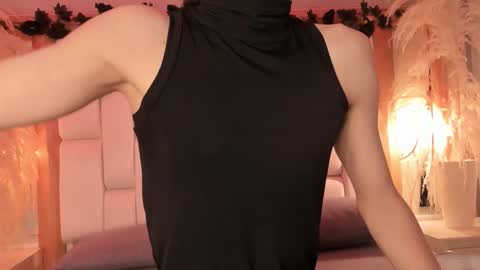 Snapshot of daphne_and_roger chatting on March 7, 2026, 11:07 am daphne_and_roger online show from March 7, 2026, 11:07 am