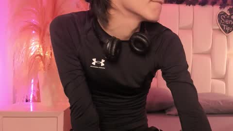 Snapshot of daphne_and_roger chatting on March 13, 2026, 11:06 am daphne_and_roger online show from March 13, 2026, 11:06 am