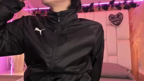 Snapshot of daphne_and_roger chatting on March 14, 2026, 11:04 am daphne_and_roger online show from March 14, 2026, 11:04 am